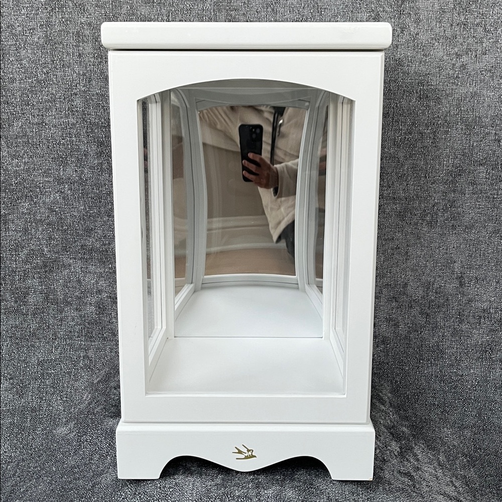 White Wooden Display Case with Mirrored Back - Picture 3 of 15